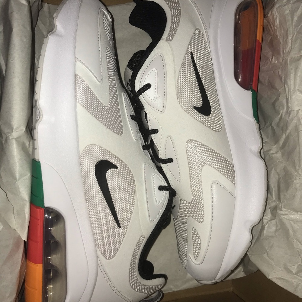 Air Max 200 Vast grey black white gray Size 9.5&10